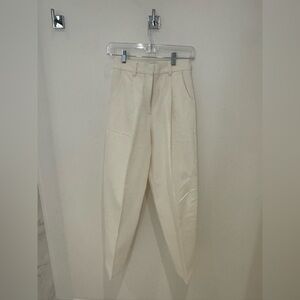Stylish trousers in cream denim